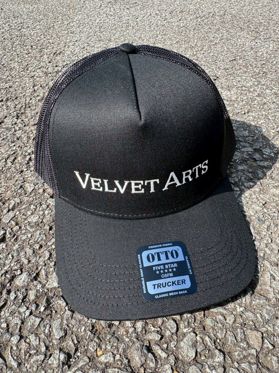 TOWAVASE MAVUNO キルト刺繍ベルベットキャップ ブラックmavuno towavase キルト刺繍 ベルベットキャップ