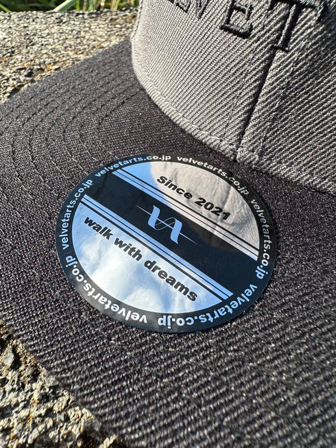 フラットバイザーキャップ