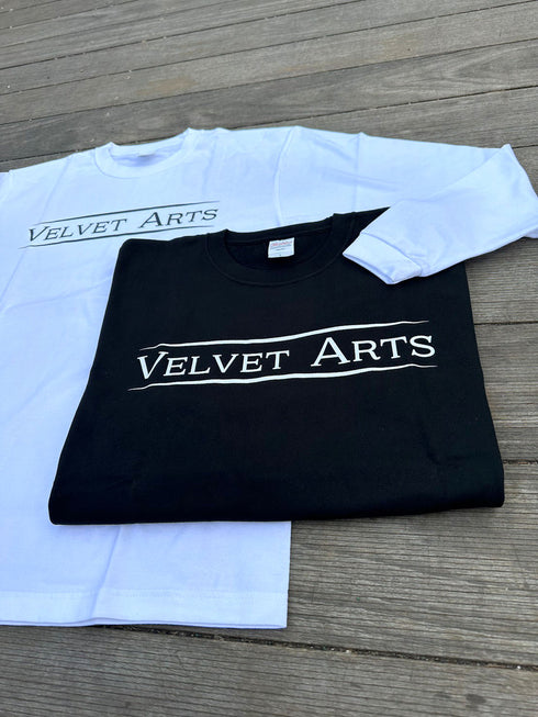 ロングTシャツ(ゴシックロゴ)