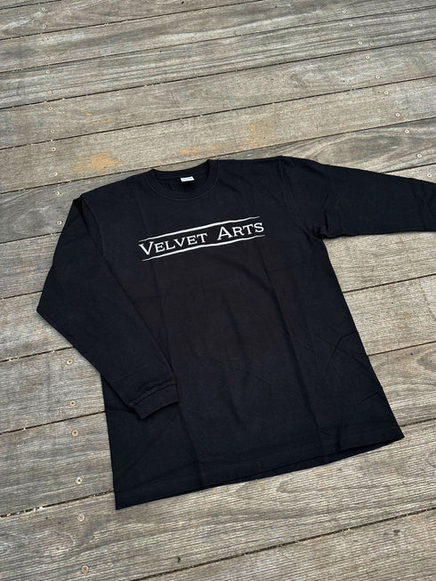 ロングTシャツ(ゴシックロゴ)